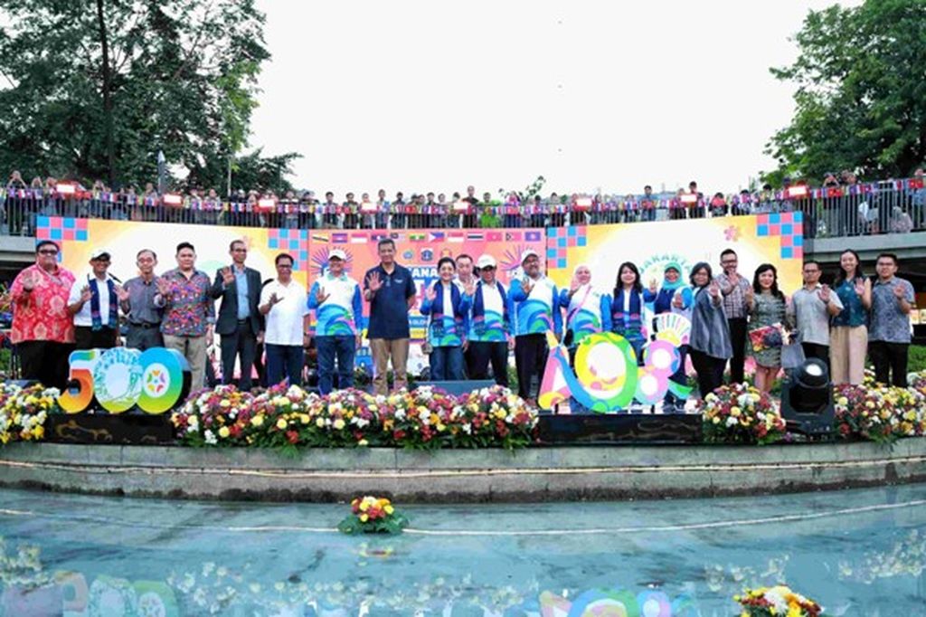 https://assetd.kompas.id/aetX9WiJEzfUGO0g6H3dHJ3zcUw=/1024x682/https%3A%2F%2Ftaja.kompas.id%2Fwp-content%2Fuploads%2F2025%2F09%2FTaman-Literasi-Martha-Tiahahu.jpg