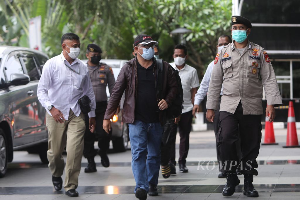 https://assetd.kompas.id/ai-TpjXLOWR1-92qFJ2e4WkaXZU=/1024x683/filters:watermark(https://cdn-content.kompas.id/umum/kompas_main_logo.png,-16p,-13p,0)/https%3A%2F%2Fkompas.id%2Fwp-content%2Fuploads%2F2022%2F01%2F59120069-fc47-4177-8c81-f34d3bb06c02_jpg.jpg