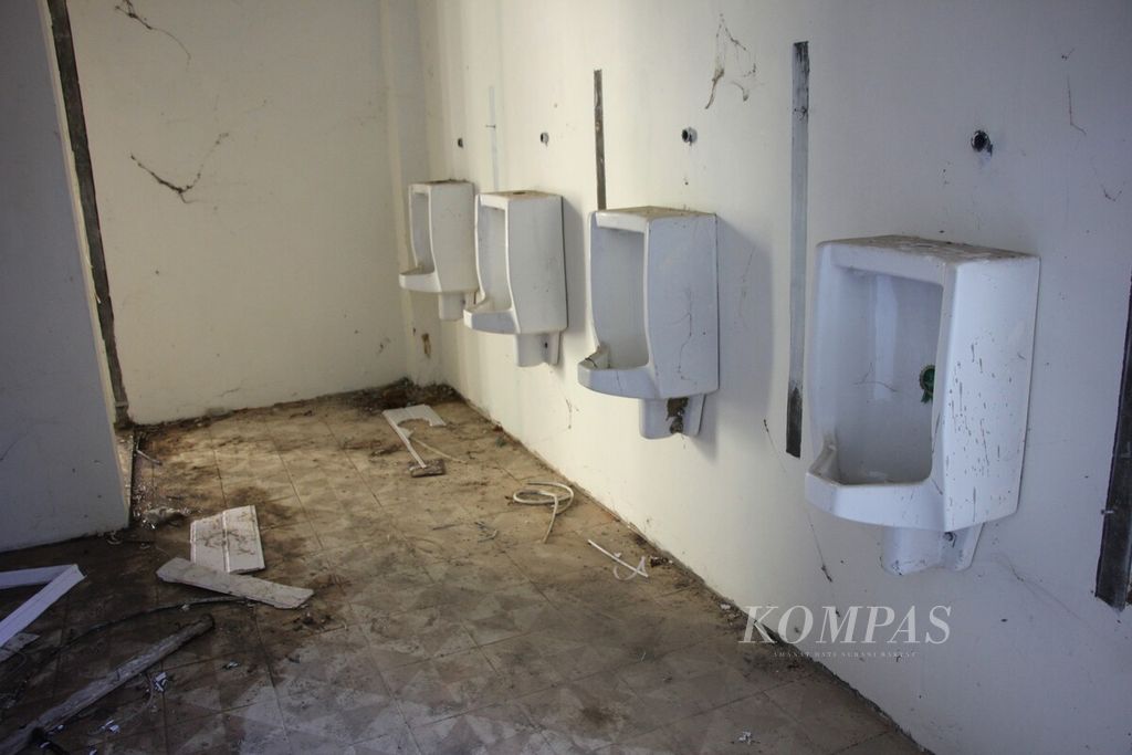 Ilustrasi: Salah satu potret kamar kecil atau toilet untuk pria. Gangguan berkemih pada pria perlu diwaspadai sebagai tanda dari kanker prostat. Deteksi dini perlu dilakukan agar penanganan bisa segera diberikan.