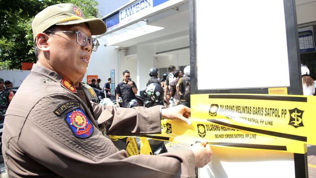 Surabaya Tertibkan Izin Parkir