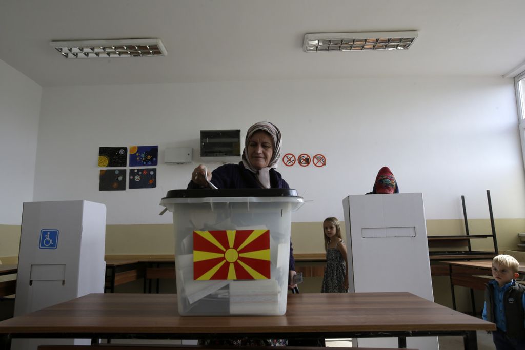 https://assetd.kompas.id/bOYq1JKRO0Rsfi-Xrf-hGUKIj88=/1024x683/https%3A%2F%2Fkompas.id%2Fwp-content%2Fuploads%2F2018%2F10%2FMacedonia-Referendum_70868687_1538322237.jpg