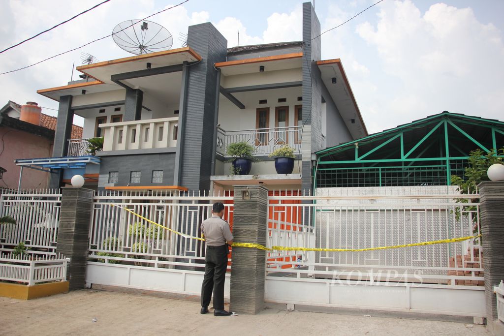 https://assetd.kompas.id/c6y1x1k3K8eQZDj-J2876tc_XBs=/1024x683/filters:watermark(https://cdn-content.kompas.id/umum/kompas_main_logo.png,-16p,-13p,0)/https%3A%2F%2Fkompas.id%2Fwp-content%2Fuploads%2F2018%2F04%2FIMG_7180.jpg