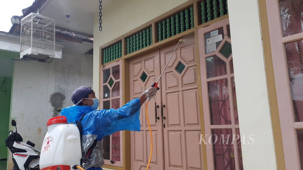 https://assetd.kompas.id/c751ldpfZtJgGxdHyVEZmb6jcVg=/1024x576/filters:watermark(https://cdn-content.kompas.id/umum/kompas_main_logo.png,-16p,-13p,0)/https%3A%2F%2Fkompas.id%2Fwp-content%2Fuploads%2F2020%2F03%2FWhatsApp-Image-2020-03-27-at-17.36.42_1585311625.jpeg