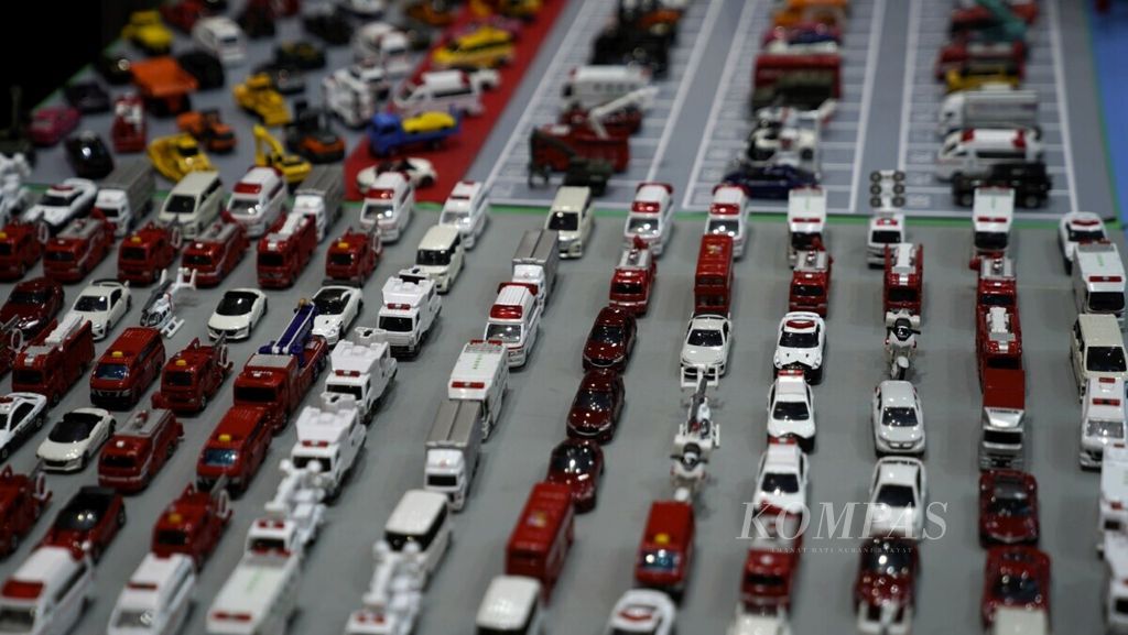 <i>Die-cast</i> buatan Tomica dalam pameran otomotif Tokyo Motor Show (TMS) 2019 yang digelar Japan Automobile Manufacturers Association, Inc. (JAMA) di Aomi, Tokyo, Jepang, Sabtu (26/10/2019). 