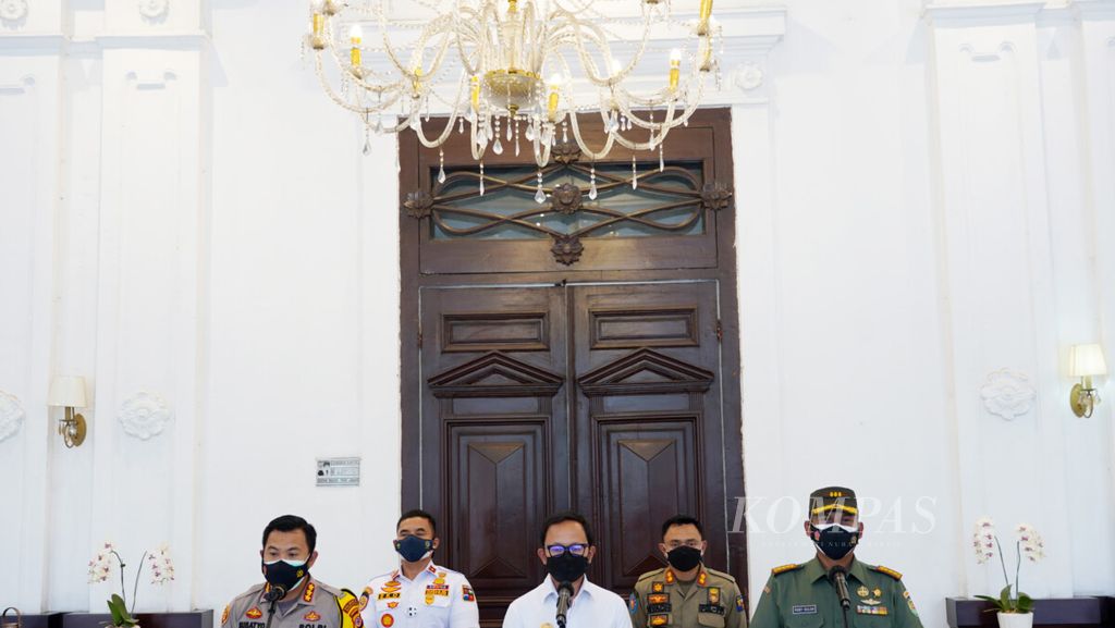 https://assetd.kompas.id/d8Lr_Pb0qruN3OtMm0ihyMiVRiQ=/1024x577/filters:watermark(https://cdn-content.kompas.id/umum/kompas_main_logo.png,-16p,-13p,0)/https%3A%2F%2Fkompas.id%2Fwp-content%2Fuploads%2F2021%2F07%2F20210721ron20_1626868431.jpg
