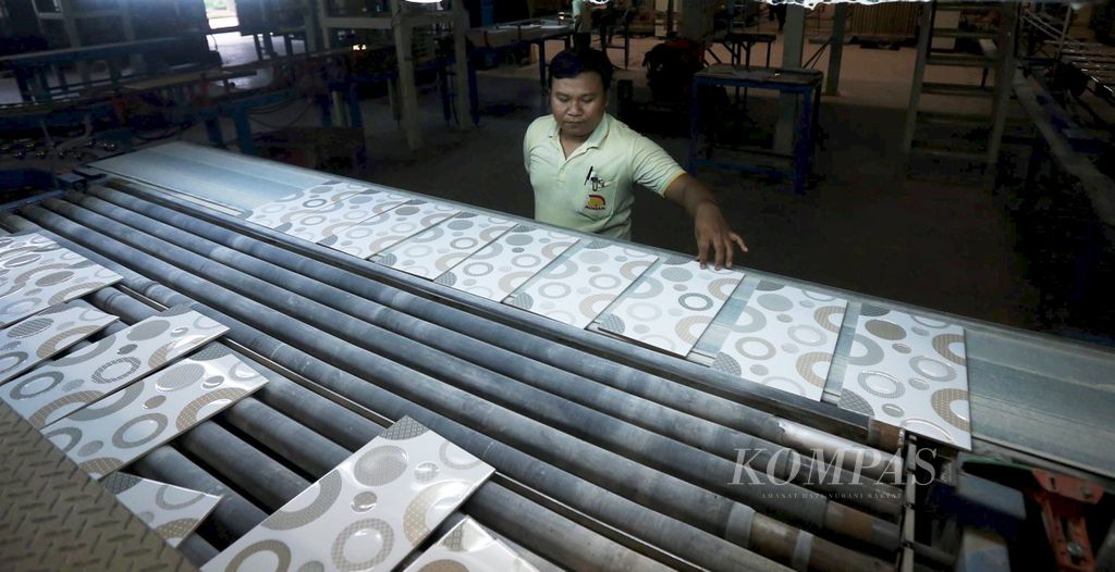https://assetd.kompas.id/dAzFYSCn-hJYX3xe2Es-GO7nHQs=/1024x526/filters:watermark(https://cdn-content.kompas.id/umum/kompas_main_logo.png,-16p,-13p,0)/https%3A%2F%2Fkompas.id%2Fwp-content%2Fuploads%2F2018%2F04%2F20170309TOK7.jpg