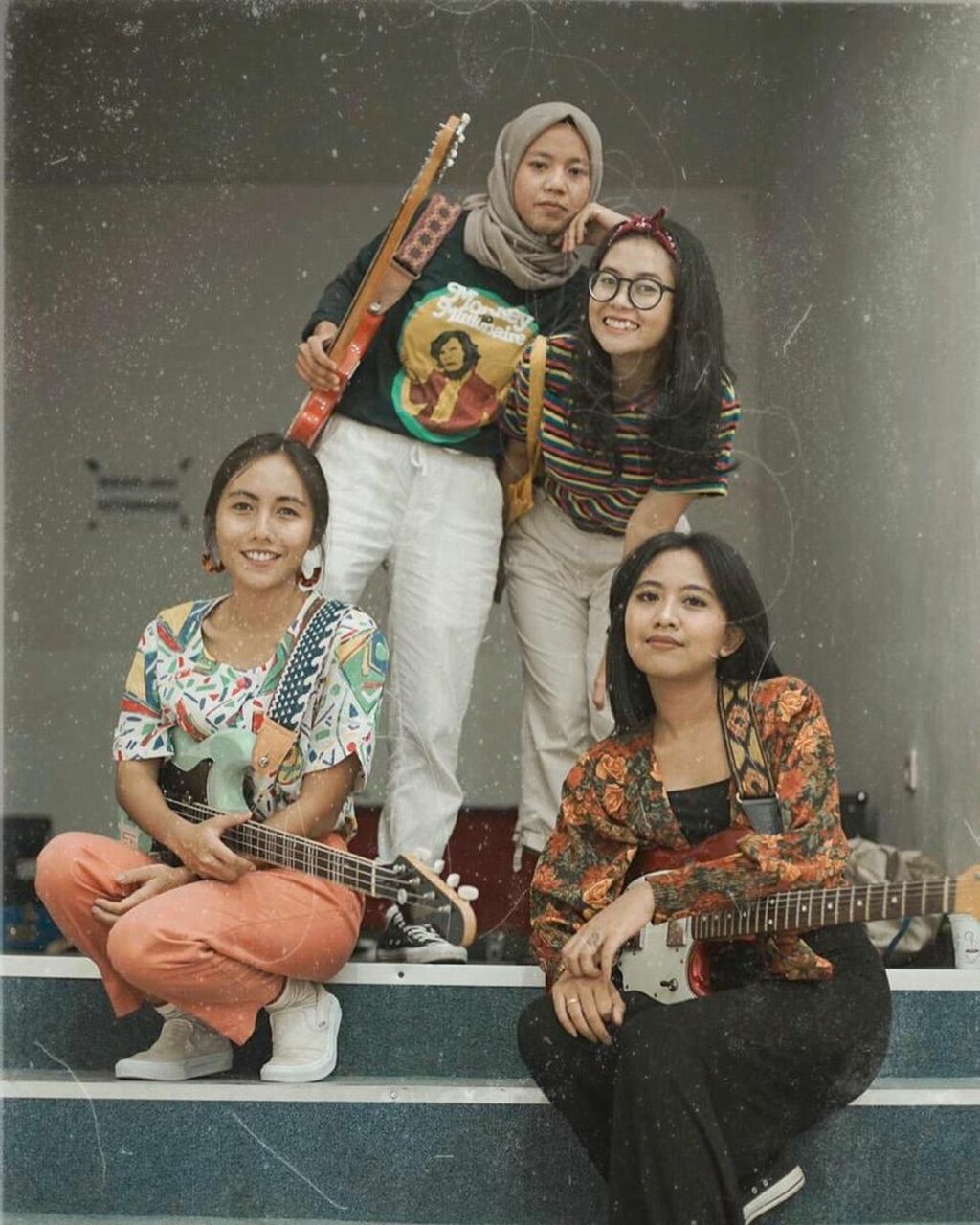 https://assetd.kompas.id/dBMX1lE1E_g2sG61-FV-NeH1Pc4=/1024x1280/https%3A%2F%2Fkompas.id%2Fwp-content%2Fuploads%2F2021%2F09%2FFoto-The-Dare-DOK-Band_1631356212.jpg