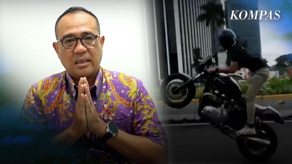 Menteri Keuangan Sri Mulyani mencopot Rafael Alun Trisambodo dari tugas dan jabatannya mulai Jumat (24/2/2023).