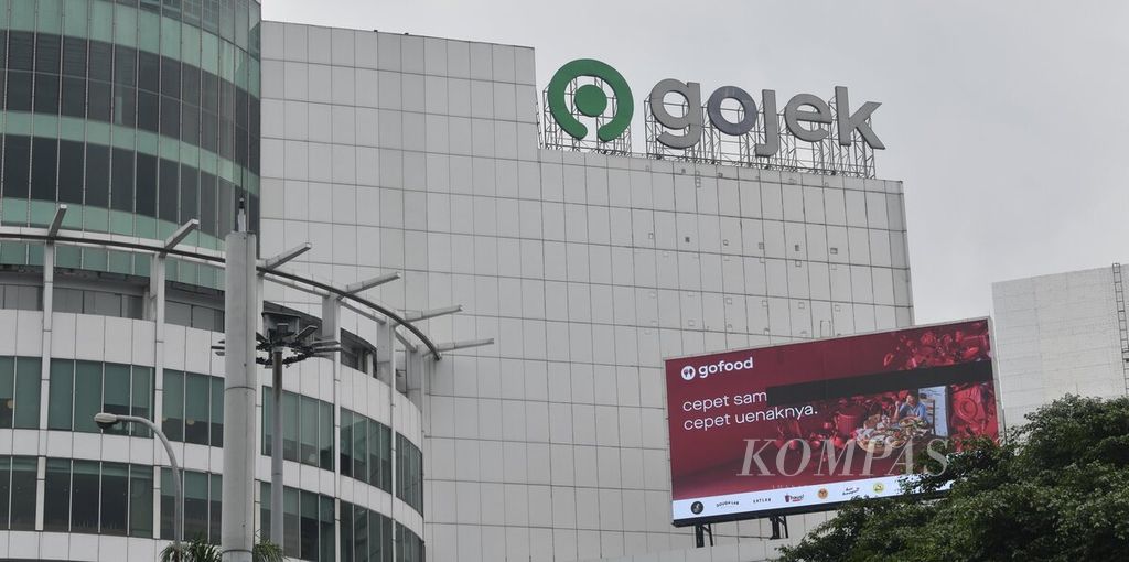 Kantor pusat Gojek di kawasan Blok M, Jakarta, Selasa (18/1/2022). Gosip gaya hidup CEO sejumlah perusahaan teknologi menjadikan para CEO yang benar-benar bekerja dari awal mendirikan perusahaan dan merasakan kesulitan serta harus keluar keringat, seperti CEO Gojek Nadiem Makarim yang sekarang menjadi menteri atau CEO Tokopedia William Tanuwijaya, bisa hilang dari ingatan publik.