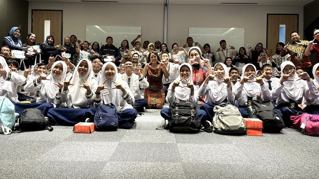 https://assetd.kompas.id/dMtulrlk8wAAWANojRSkvZyhcMg=/1024x576/https%3A%2F%2Ftaja.kompas.id%2Fwp-content%2Fuploads%2F2024%2F10%2FHSBC-Indonesia-Literasi-Keuangan.jpg