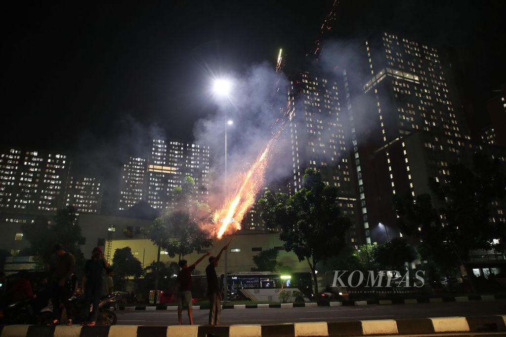 https://assetd.kompas.id/ee49mKMUvGnruFTRnHJbh7zkRDo=/1024x683/filters:watermark(https://cdn-content.kompas.id/umum/kompas_main_logo.png,-16p,-13p,0)/https%3A%2F%2Fkompas.id%2Fwp-content%2Fuploads%2F2021%2F01%2F20af1a3c-c6d5-4404-95dd-2abb19e0cb67_jpg.jpg