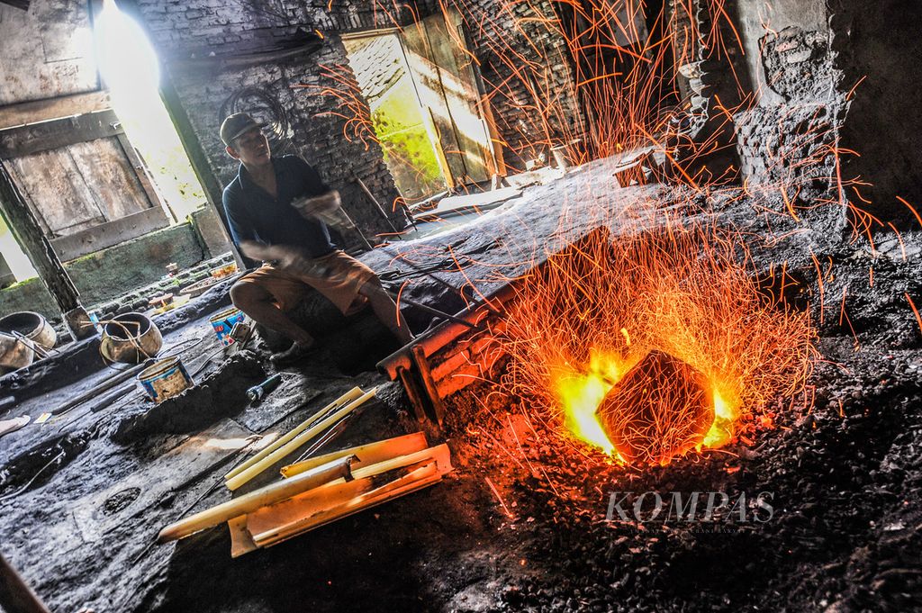 https://assetd.kompas.id/eeT9d39c_odF04F5-0jfuIbP4hQ=/1024x681/filters:watermark(https://cdn-content.kompas.id/umum/kompas_main_logo.png,-16p,-13p,0)/https%3A%2F%2Fkompas.id%2Fwp-content%2Fuploads%2F2020%2F06%2Fbfcf6427-3061-4e3c-bfaf-beddad78bf98_jpg.jpg