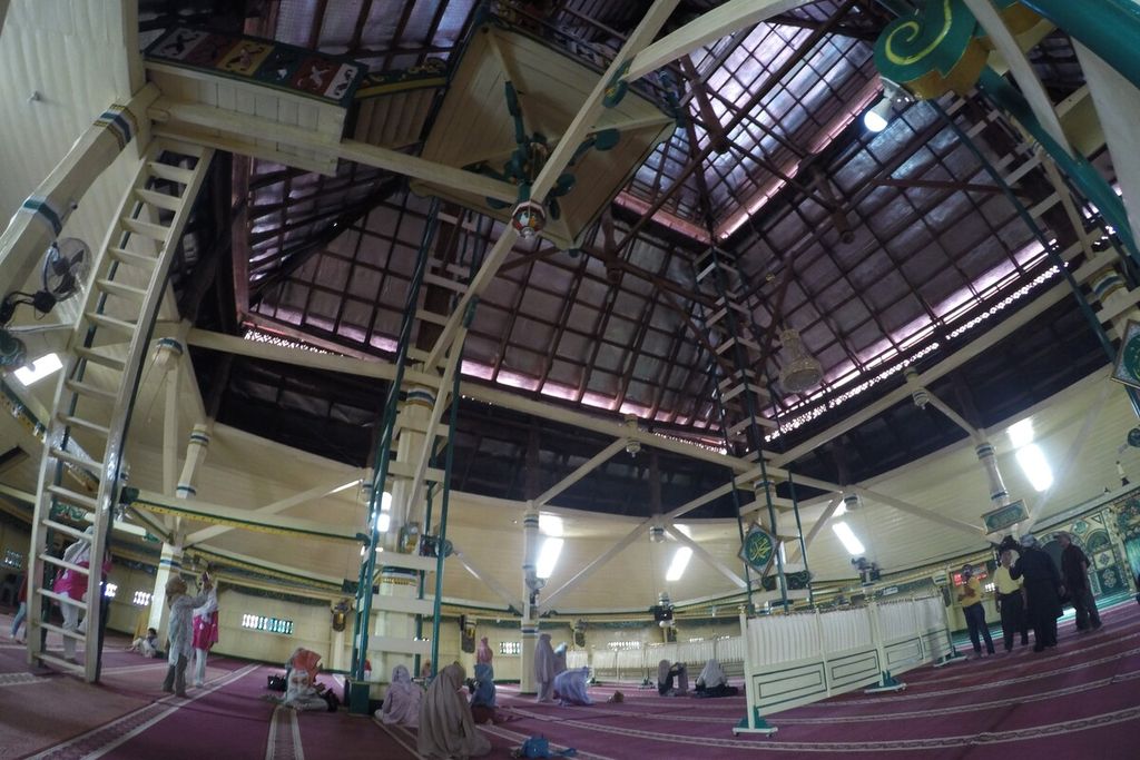 Masjid Agung Pondok Tinggi, Kota Sungai Penuh, merupakan cagar budaya