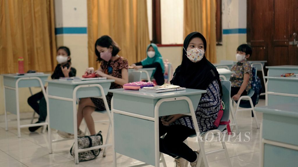 https://assetd.kompas.id/f-FklibI5wvrojWSFrA3n0TyCeY=/1024x576/filters:watermark(https://cdn-content.kompas.id/umum/kompas_main_logo.png,-16p,-13p,0)/https%3A%2F%2Fkompas.id%2Fwp-content%2Fuploads%2F2021%2F10%2F6ecab2d0-0a88-4103-b53e-6155f28b7e82_jpg.jpg