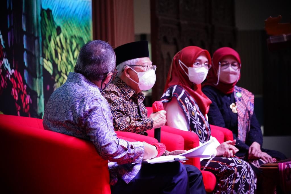 Wakil Presiden Ma'ruf Amin saat berdialog dengan masyarakat diaspora Indonesia, di Singapura, Selasa (18/10/2022).