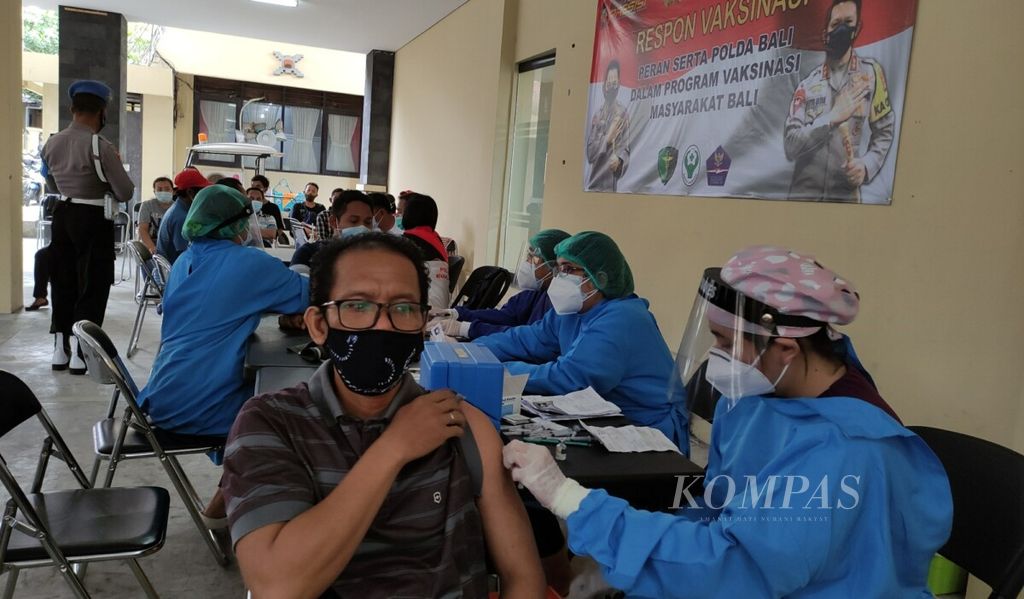 https://assetd.kompas.id/fHTJyuosARlmZ0zzotY6AtoGrjA=/1024x599/filters:watermark(https://cdn-content.kompas.id/umum/kompas_main_logo.png,-16p,-13p,0)/https%3A%2F%2Fkompas.id%2Fwp-content%2Fuploads%2F2021%2F07%2F20210716coka-kepedulian-sosial-di-masa-ppkm-darurat_1626441654.jpg