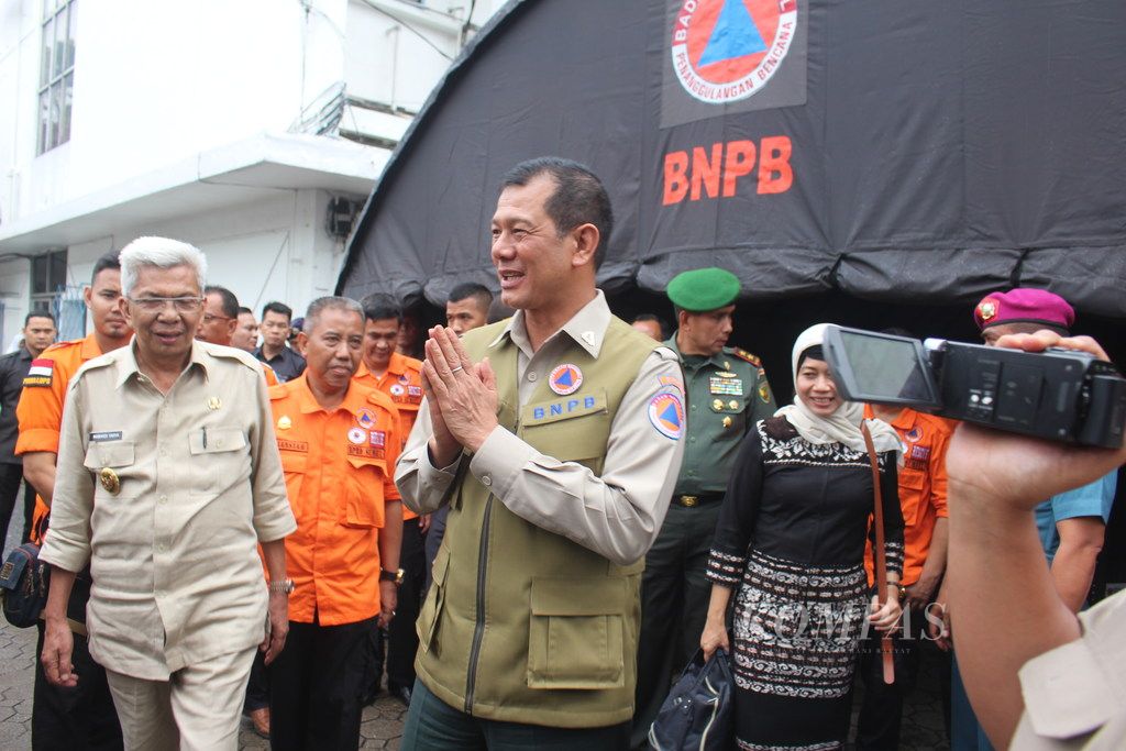 https://assetd.kompas.id/fI8Sp9Wx4WNo22ghEzMvFzniPjI=/1024x683/filters:watermark(https://cdn-content.kompas.id/umum/kompas_main_logo.png,-16p,-13p,0)/https%3A%2F%2Fkompas.id%2Fwp-content%2Fuploads%2F2019%2F03%2F20190312RAM__BNPB-IIISILO.jpg