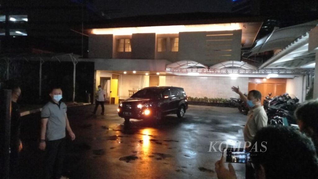 https://assetd.kompas.id/fMVNcNSmvW-IwWYAC4-q2dWO9Ok=/1024x576/filters:watermark(https://cdn-content.kompas.id/umum/kompas_main_logo.png,-16p,-13p,0)/https%3A%2F%2Fkompas.id%2Fwp-content%2Fuploads%2F2021%2F04%2FWhatsApp-Image-2021-04-28-at-11.35.07-PM_1619631190.jpeg
