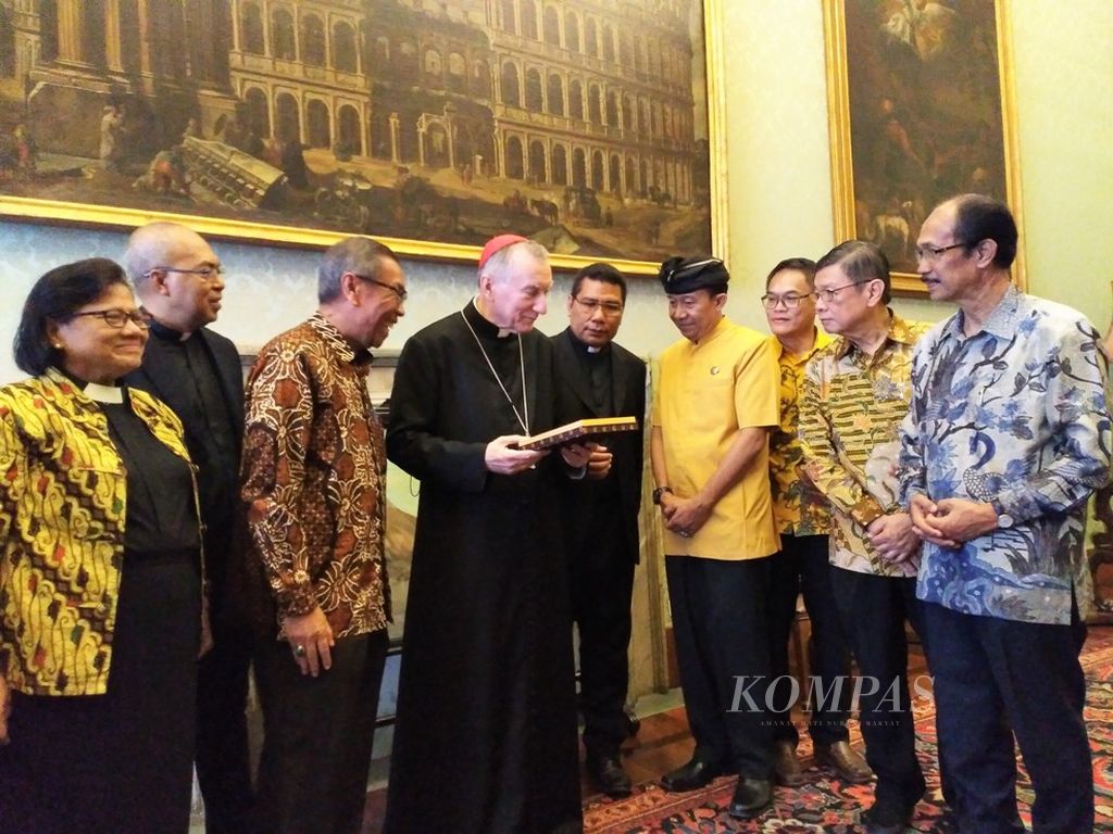 https://assetd.kompas.id/fbluZGnM9bmaI1ami5j3ObzESGo=/1024x768/filters:watermark(https://cdn-content.kompas.id/umum/kompas_main_logo.png,-16p,-13p,0)/https%3A%2F%2Fkompas.id%2Fwp-content%2Fuploads%2F2018%2F07%2F20180704abk1.jpg