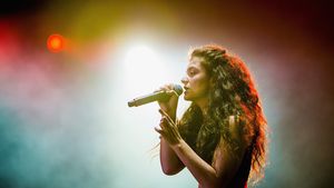 Lorde, Lahir Kembali