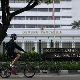 Pancasila: Sejarah Perumusan Sebagai Dasar Negara, Pandangan Hidup, dan Upaya Pelestarian Ideologi