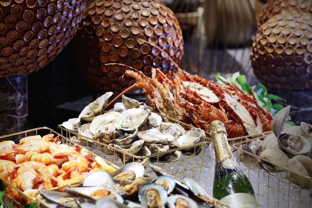 New Taste Asia di Asia Restaurant The Ritz Carlton Jakarta
