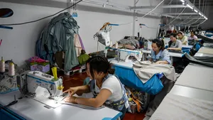 Both Suffering, US-China Finally Willing to Negotiate Tariffs
