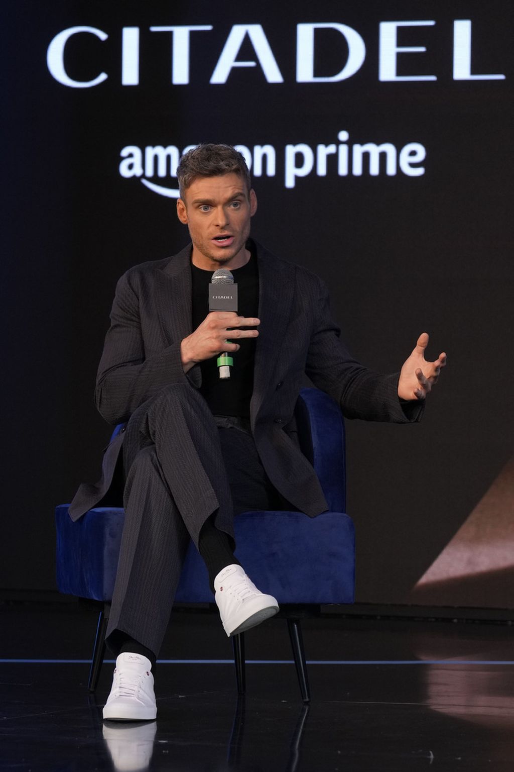 Aktor Richard Madden menghadiri jumpa pers di peluncuran film serial <i>Citadel</i>, di Mumbai, India, Senin (3/4/2023).