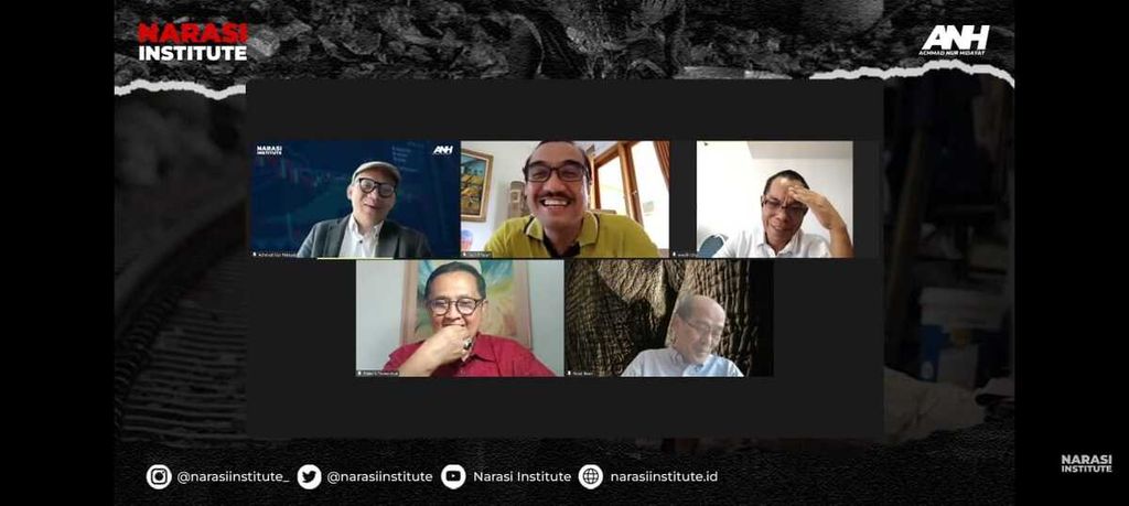 Diskusi kebijakan publik Narasi Institute bertema “Memaknai Kemerdekaan di Era Tekanan Sosial, Politik, dan Ekonomi" yang digelar secara daring, Jumat (19/8/2022). Diskusi yang dipandu pakar kebijakan publik Achmad Nur Hidayat dan ekonom senior Fadhil Hasan tersebut menghadirkan ekonom senior Awalil Rizky, ekonom senior Faisal Basri, dan guru besar ekonomi politik Didin S Damanhuri. 