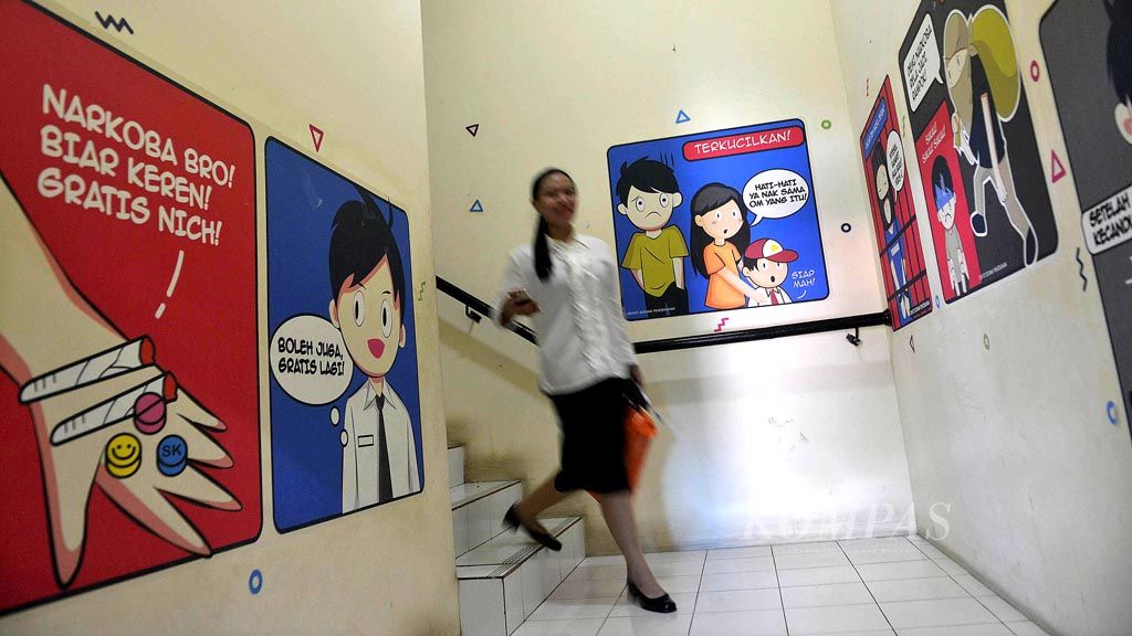 https://assetd.kompas.id/hDPV1BCNaCBUeTiCTf3AidbOUGE=/1024x576/filters:watermark(https://cdn-content.kompas.id/umum/kompas_main_logo.png,-16p,-13p,0)/https%3A%2F%2Fkompas.id%2Fwp-content%2Fuploads%2F2018%2F03%2F20180305_ENGLISH-NARKOBA-BNN_A_web.jpg