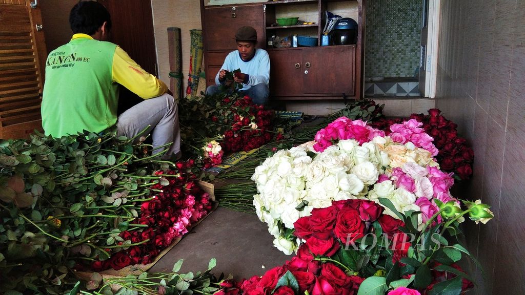 https://assetd.kompas.id/heAAQXXA0qZNYlHDRui8kKo_PtQ=/1024x576/filters:watermark(https://cdn-content.kompas.id/umum/kompas_main_logo.png,-16p,-13p,0)/https%3A%2F%2Fkompas.id%2Fwp-content%2Fuploads%2F2021%2F08%2Fed0a154d-4aa1-48ca-8f25-6c73a14f79da_jpg.jpg