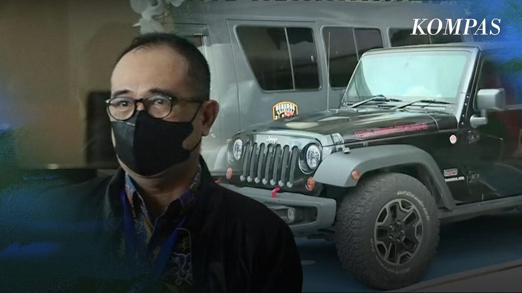 Rafael Alun, a former tax official, fulfilled an invitation to clarify his assets at the KPK Building on March 1, 2023.