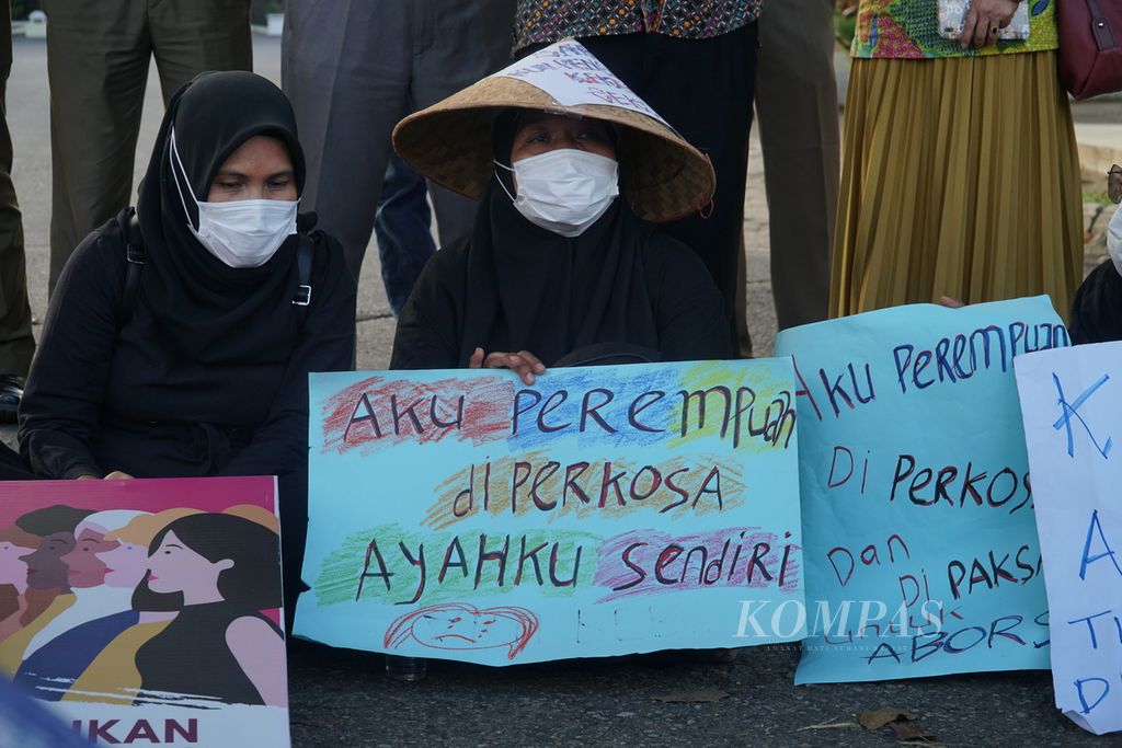https://assetd.kompas.id/i1OPGWeWhnf30JFyHmoOzgmDBoU=/1024x683/filters:watermark(https://cdn-content.kompas.id/umum/kompas_main_logo.png,-16p,-13p,0)/https%3A%2F%2Fkompas.id%2Fwp-content%2Fuploads%2F2021%2F11%2F437e2fba-4c8a-417f-9c75-85d6d94e453c_JPG-1.jpg