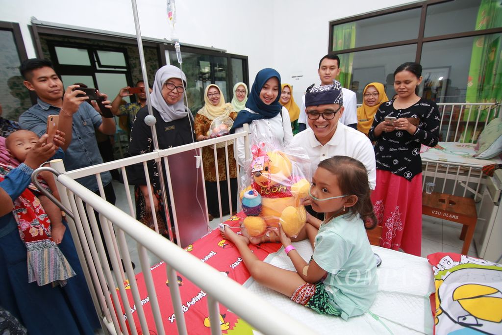 https://assetd.kompas.id/irs-4U0l05eN8zXe4vJBPYDQHcM=/1024x683/filters:watermark(https://cdn-content.kompas.id/umum/kompas_main_logo.png,-16p,-13p,0)/https%3A%2F%2Fkompas.id%2Fwp-content%2Fuploads%2F2020%2F03%2Fe1e4fd07-7e55-4847-b1b6-9d9e604a40c0_jpg.jpg