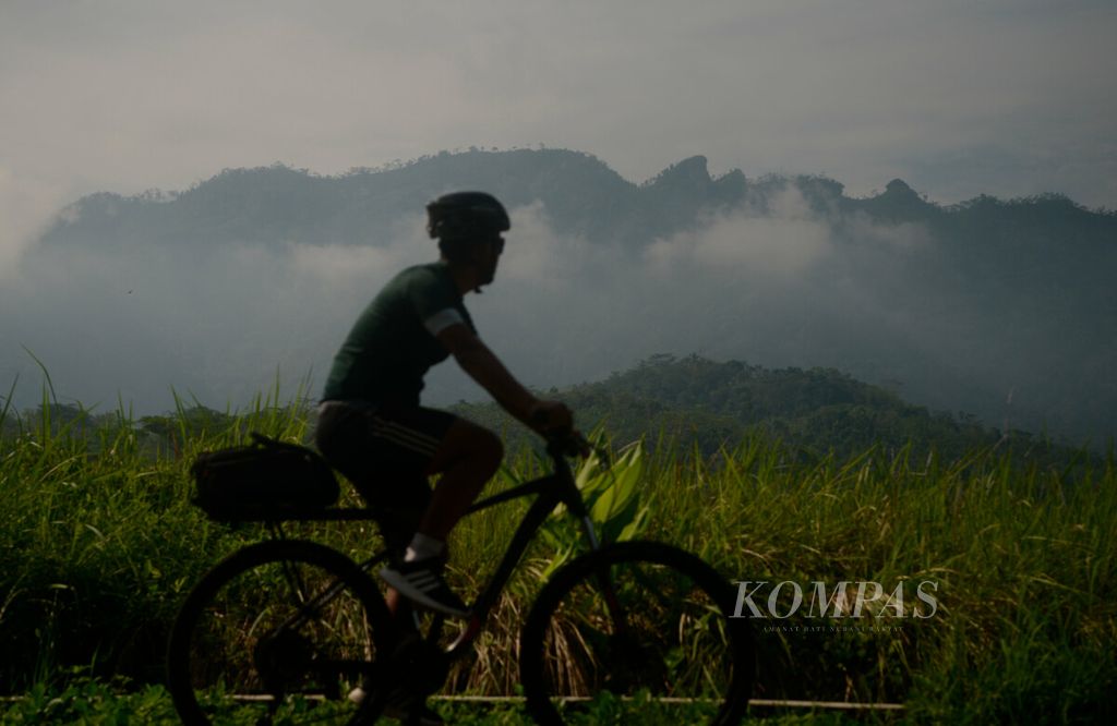 https://assetd.kompas.id/jgWVrIewxDz2huo4PgSj3PfrLHY=/1024x666/filters:watermark(https://cdn-content.kompas.id/umum/kompas_main_logo.png,-16p,-13p,0)/https%3A%2F%2Fkompas.id%2Fwp-content%2Fuploads%2F2021%2F11%2F20211119WEN8_1637294350.jpg