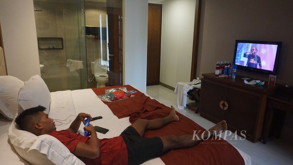 https://assetd.kompas.id/jgcsfyxUqbVPxUhVZaeRygBM7CI=/1024x576/filters:watermark(https://cdn-content.kompas.id/umum/kompas_main_logo.png,-16p,-13p,0)/https%3A%2F%2Fkompas.id%2Fwp-content%2Fuploads%2F2021%2F11%2F003cc060-e13b-4c48-b575-c44fd4a4218f_jpg.jpg