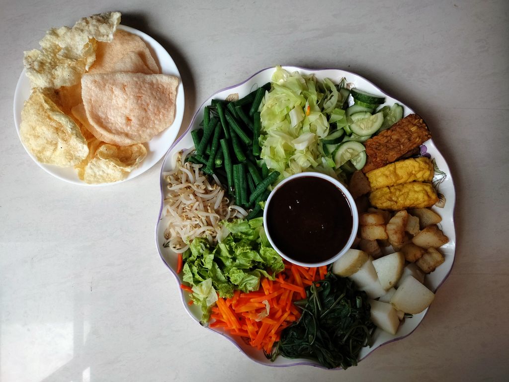Rujak Petis Sayuran