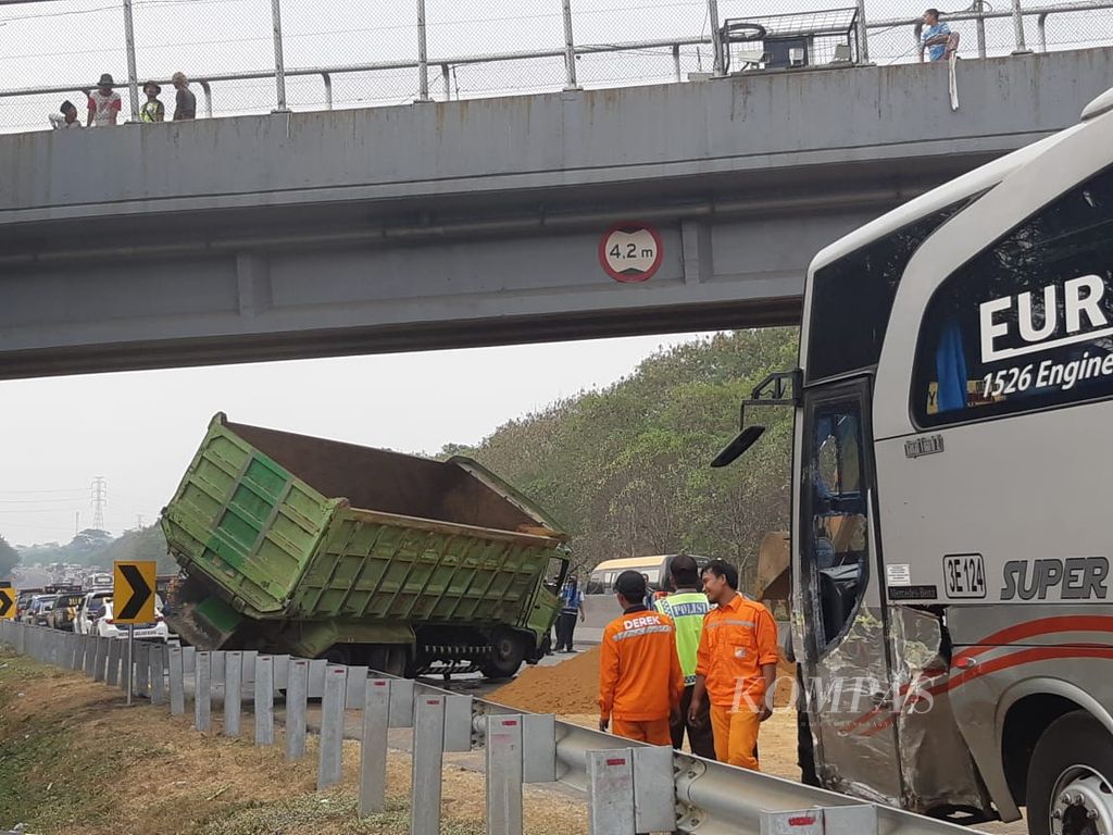 https://assetd.kompas.id/jvv2sH7TAEu6wMq867NLk5fvkow=/1024x768/filters:watermark(https://cdn-content.kompas.id/umum/kompas_main_logo.png,-16p,-13p,0)/https%3A%2F%2Fkompas.id%2Fwp-content%2Fuploads%2F2019%2F11%2FWhatsApp-Image-2019-09-02-at-3.08.22-PM_1567413003.jpeg