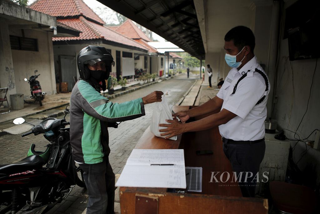 https://assetd.kompas.id/k5mRGziQ_pxouFEIy-ImfeqYRbc=/1024x683/filters:watermark(https://cdn-content.kompas.id/umum/kompas_main_logo.png,-16p,-13p,0)/https%3A%2F%2Fkompas.id%2Fwp-content%2Fuploads%2F2021%2F06%2Fedf1a201-5afb-4e25-a444-4c10789d8385_jpg.jpg