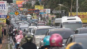 Bermacet-macetan demi Liburan Singkat di Puncak 