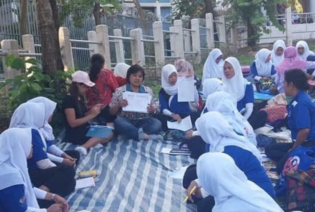 Suasana belajar kewirausahaan yang diikuti buruh migran indonesia di Hong Kong. 
