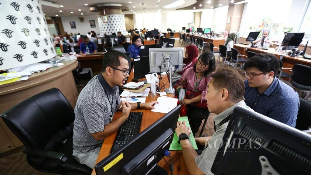 https://assetd.kompas.id/l0RNDiSCqy-v3C7DbV7ol-dTyxg=/1024x576/filters:watermark(https://cdn-content.kompas.id/umum/kompas_main_logo.png,-16p,-13p,0)/https%3A%2F%2Fkompas.id%2Fwp-content%2Fuploads%2F2019%2F09%2F20190913_ENGLISH-TAJUK_A_web_1568388254.jpg