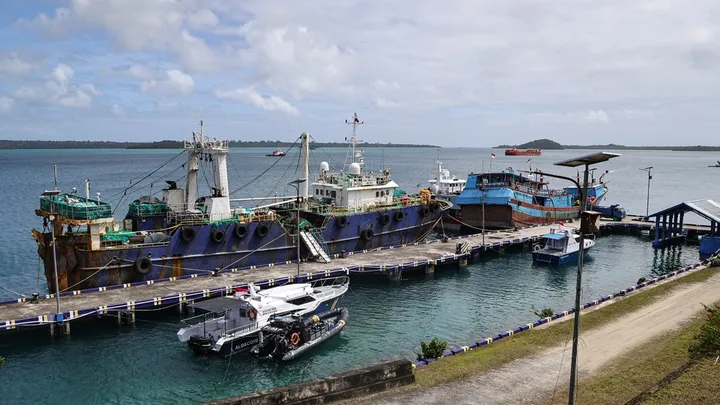 Teluku untuk artikel Potret Kapal Ikan Asing Run Zeng 03 yang Ditangkap di Laut Arafura