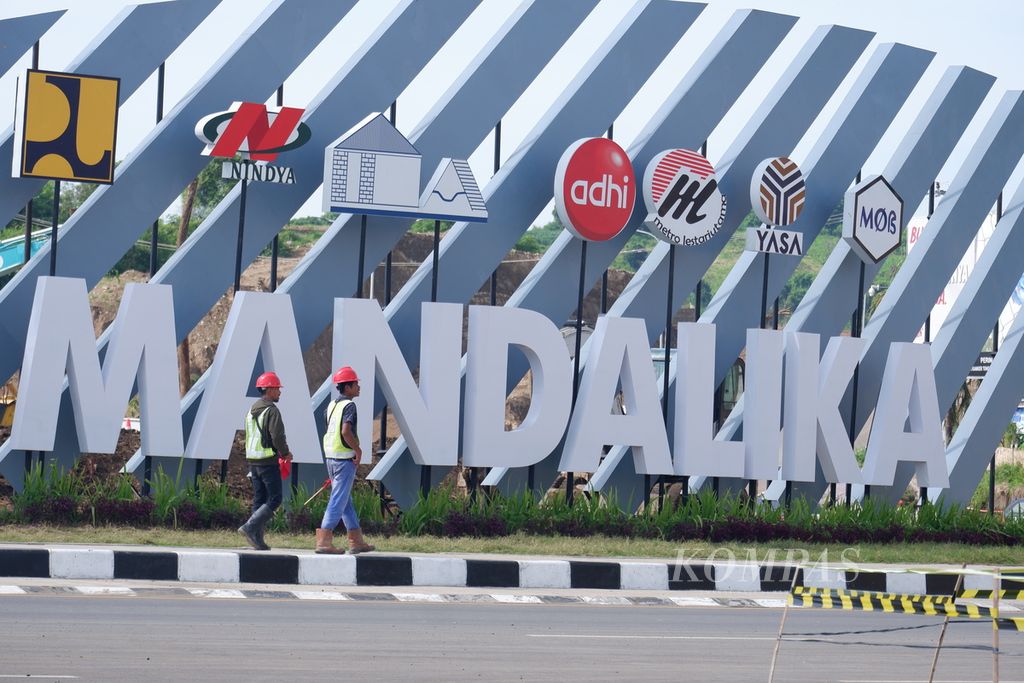 https://assetd.kompas.id/lM8yaruio4MsqOOMWcXjgNlTs1s=/1024x683/filters:watermark(https://cdn-content.kompas.id/umum/kompas_main_logo.png,-16p,-13p,0)/https%3A%2F%2Fkompas.id%2Fwp-content%2Fuploads%2F2022%2F01%2Ffbf17adf-0d3a-4853-9e0c-44cd4beba1e5_jpg.jpg