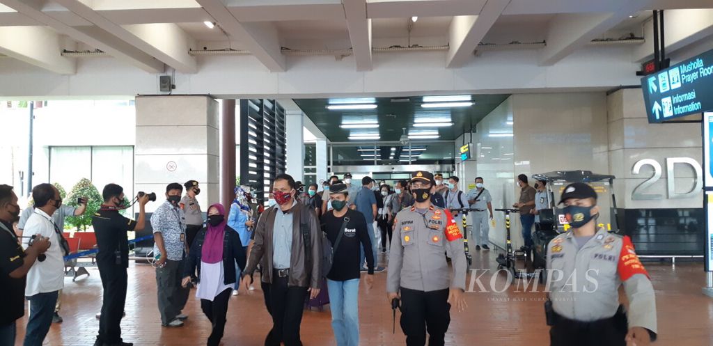 https://assetd.kompas.id/lZ_iznbHqnwqnAxYhOwfurr6YIM=/1024x497/filters:watermark(https://cdn-content.kompas.id/umum/kompas_main_logo.png,-16p,-13p,0)/https%3A%2F%2Fkompas.id%2Fwp-content%2Fuploads%2F2021%2F01%2F20210110_155740_1610276208.jpg