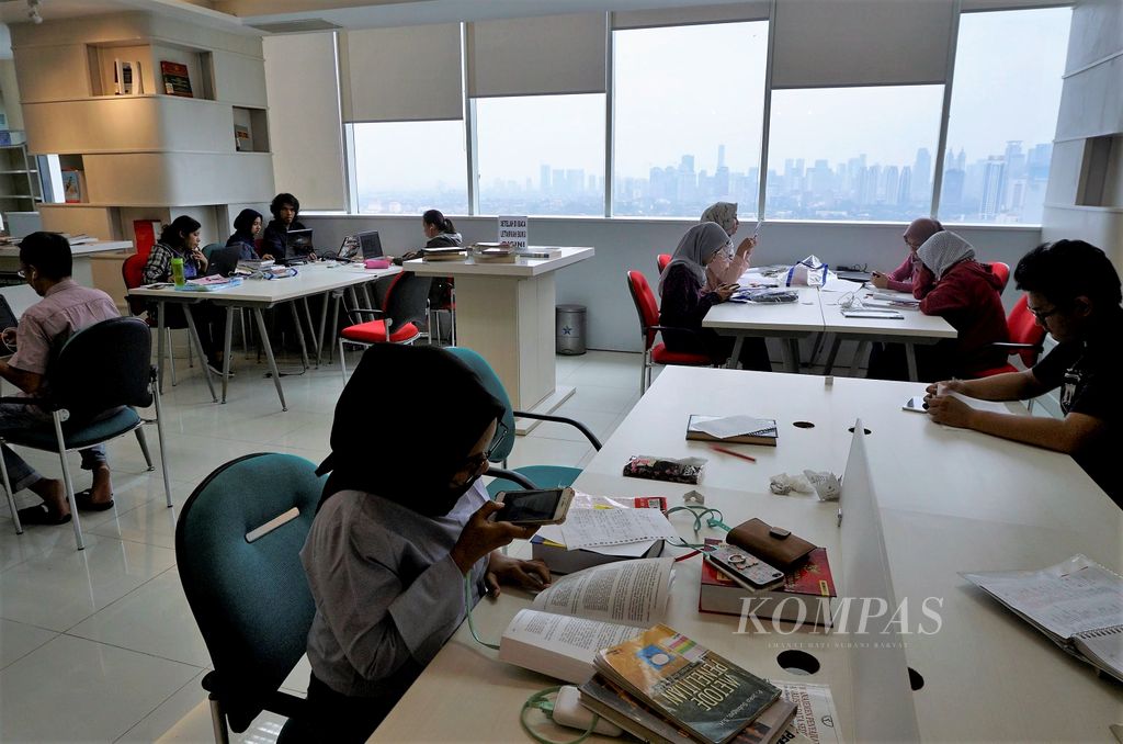 https://assetd.kompas.id/m28cxS4knjqGzclUW9WgghRRZRg=/1024x678/filters:watermark(https://cdn-content.kompas.id/umum/kompas_main_logo.png,-16p,-13p,0)/https%3A%2F%2Fkompas.id%2Fwp-content%2Fuploads%2F2018%2F02%2F20180201kum16.jpg