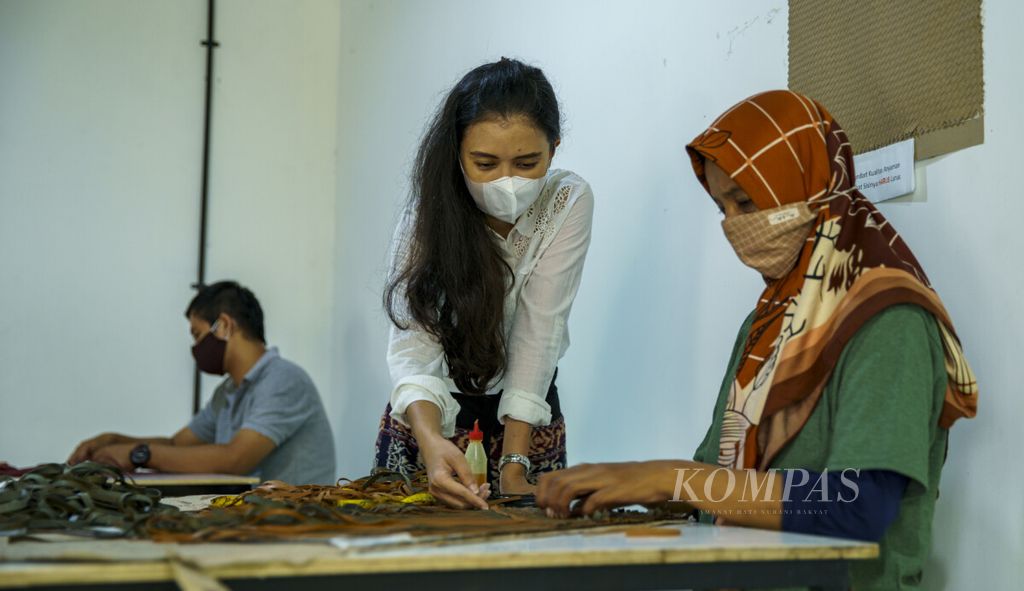https://assetd.kompas.id/mG4lp1b_Q82UPjtTX3QNeqfvShY=/1024x591/filters:watermark(https://cdn-content.kompas.id/umum/kompas_main_logo.png,-16p,-13p,0)/https%3A%2F%2Fkompas.id%2Fwp-content%2Fuploads%2F2021%2F06%2F20210612ED13_1623511293.jpg