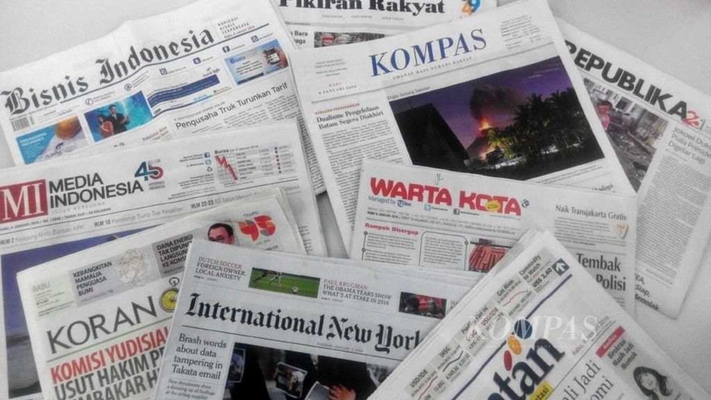 Beragam media cetak di Indonesia ketika disrupsi digital mulai terjadi. Beberapa bertahan dan sejumlah lainnya menghentikan produksi.