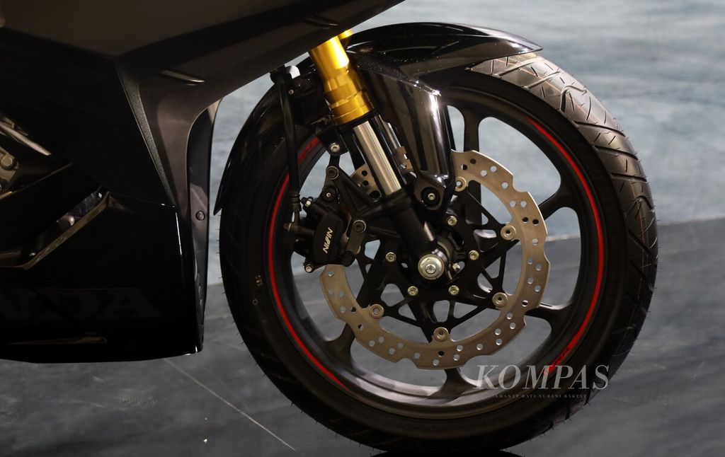 Suspensi <i>inverted</i> SFF-BP New CBR250RR. 