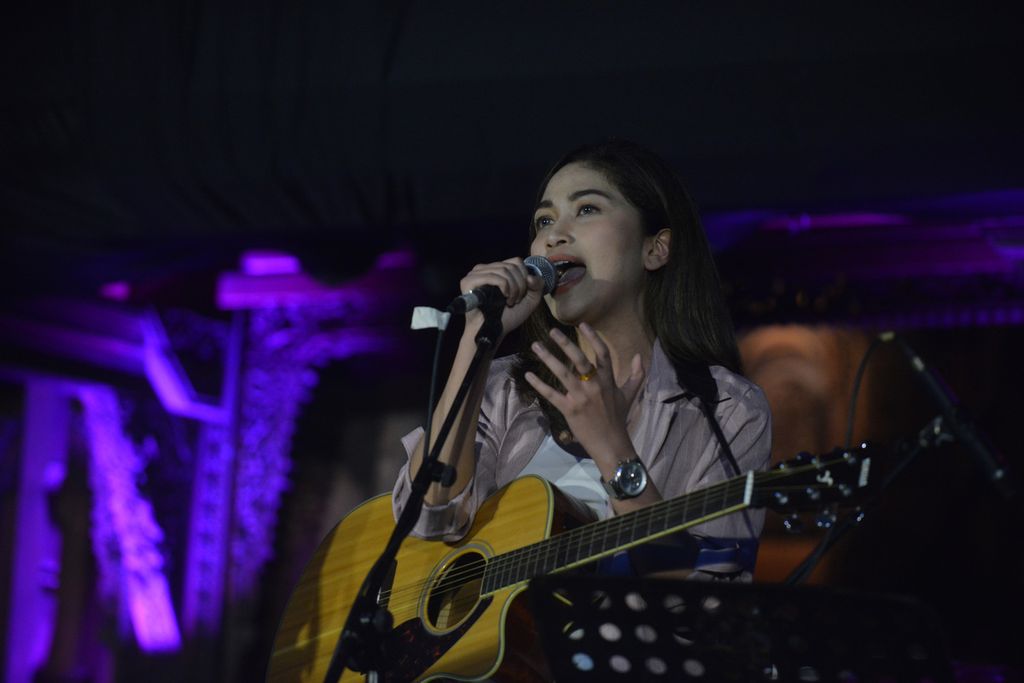 Musisi Uap Widya tampil dalam acara Gitaris untuk Negeri: Donasi Gempa Cianjur, di Bentara Budaya Jakarta, Jakarta Pusat, Rabu (7/12/2022).